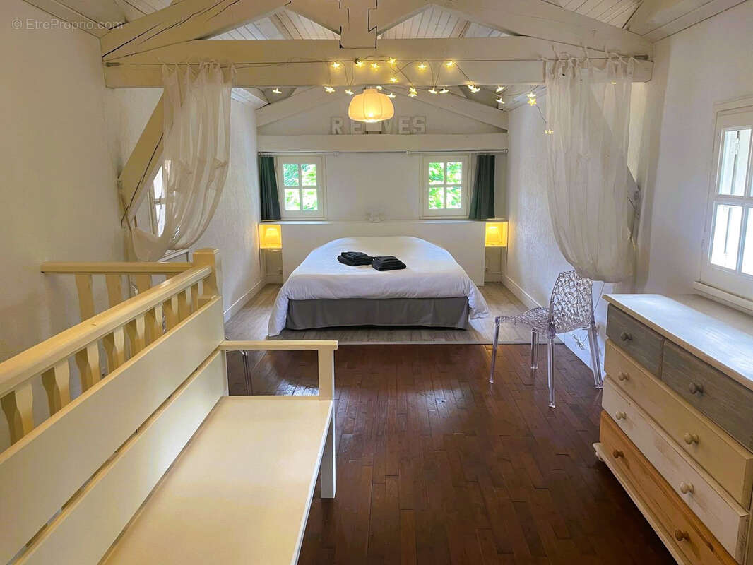 Propriete de caractere avec piscine et 2.5 hectares de terrain : - photo 21