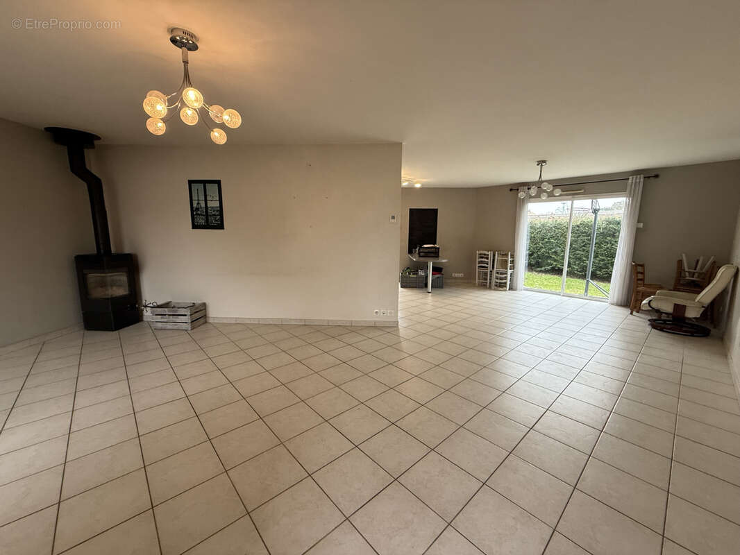 Maison à DOMPIERRE-SUR-YON