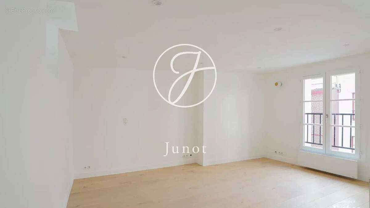 Appartement à PARIS-3E
