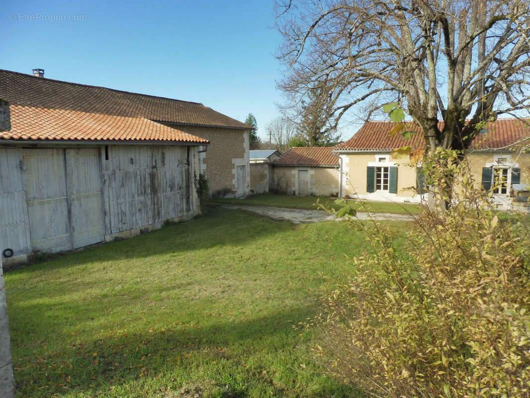 Riberac proche commerces, belle vue - photo 9