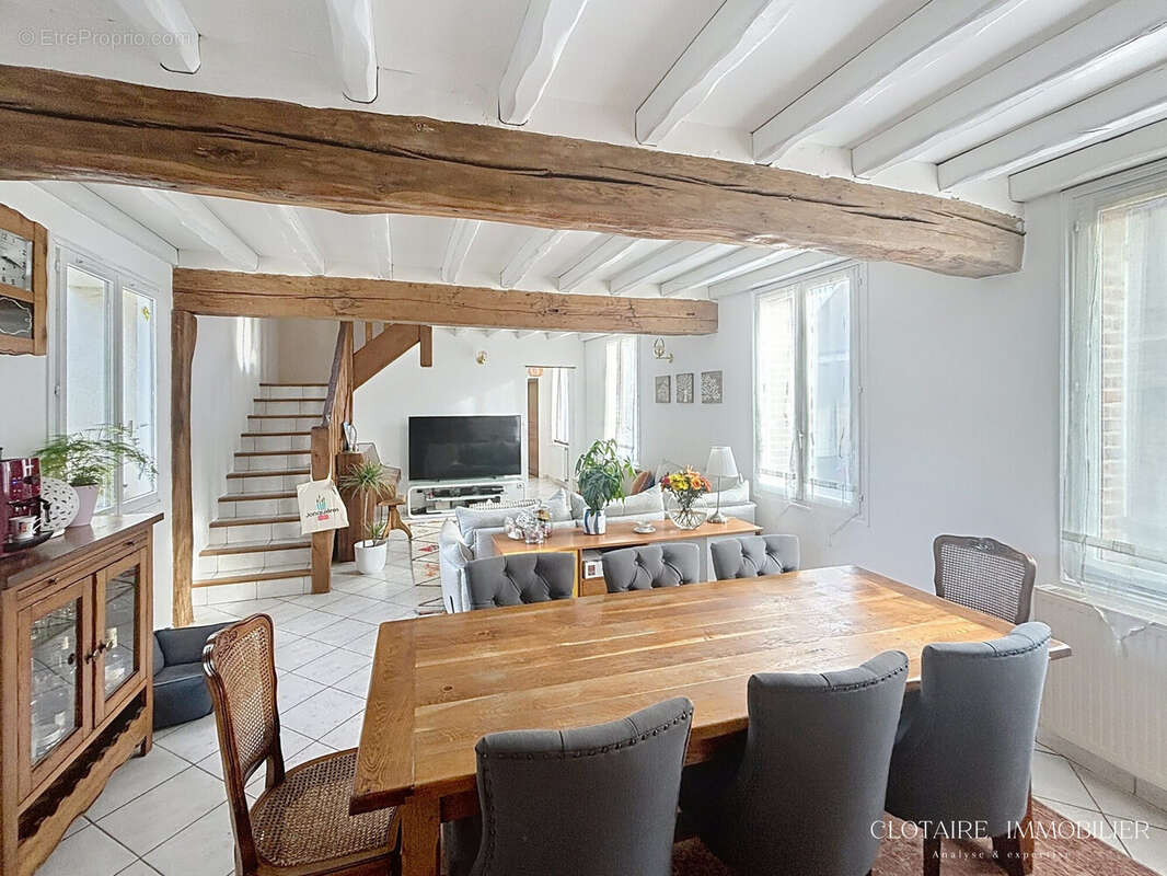 Maison à JONQUIERES