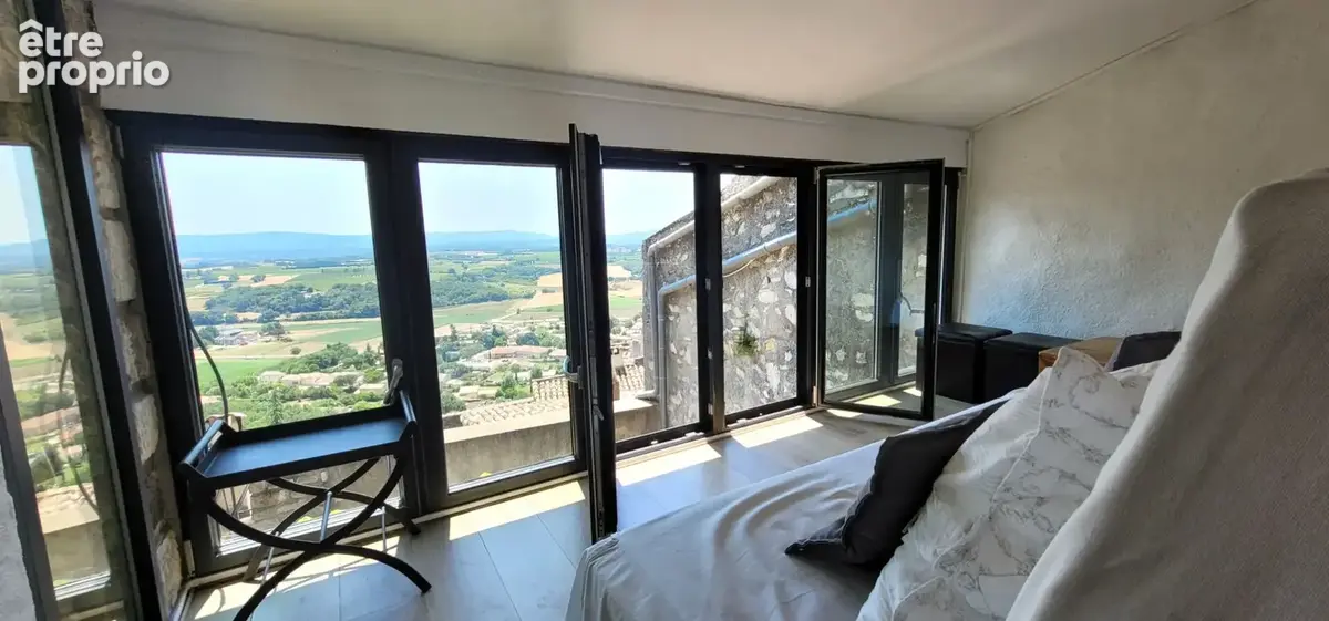 Maison de village avec vue panoramique, jardin et piscine - photo 4