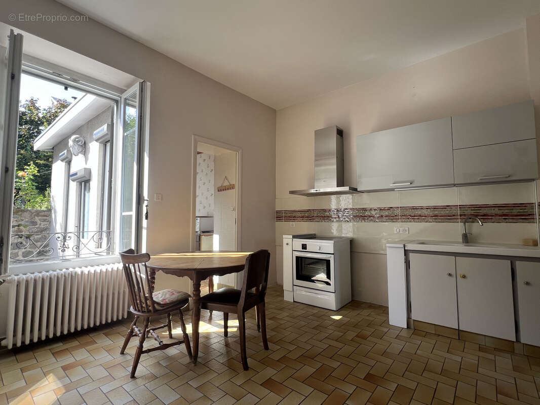 MAISON 7 pièces AURILLAC (15000) avec charmes ancien - photo 5