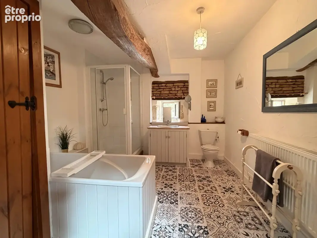 Propriété de caractère exceptionnelle avec gîte, vaste grange et nombreux bâtiments – proche de Civray - photo 10