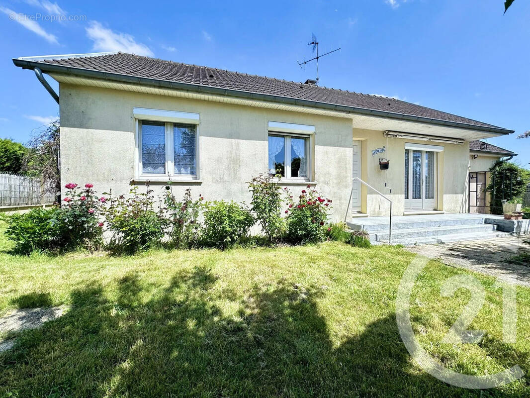 Maison à CHAPELLE-ROYALE