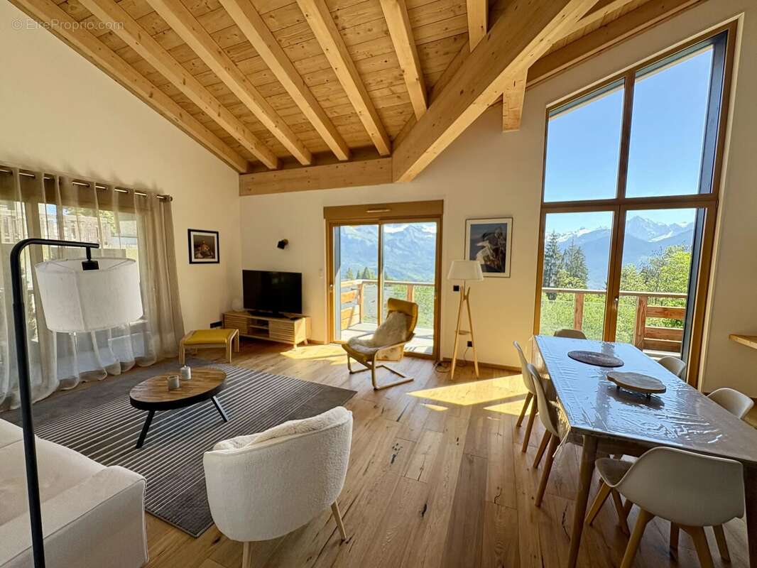 Appartement à COMBLOUX