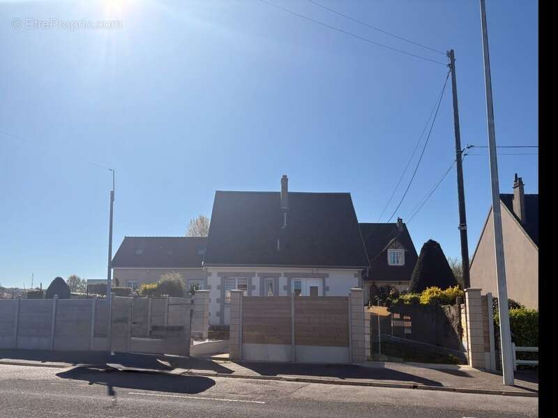Maison à BELLEVILLE-SUR-MER