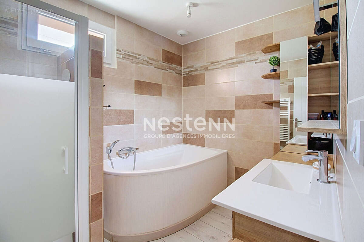 A VENDRE - Maison Le Luc 4 pièces 107 m2  - Terrain de 449m2 - photo 7