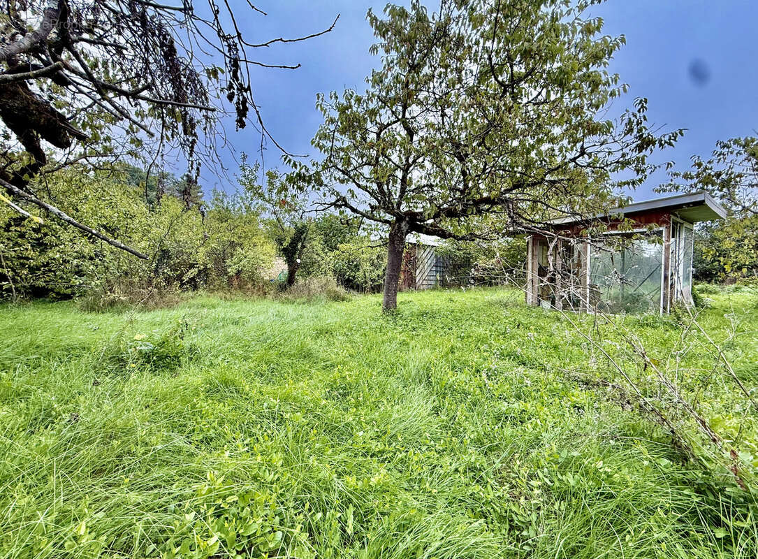 Terrain à BOURGOIN-JALLIEU