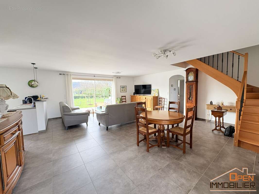 Maison à SAINT-JULIEN-DE-LAMPON