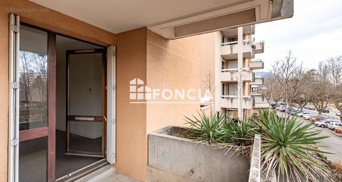 Appartement à ECHIROLLES