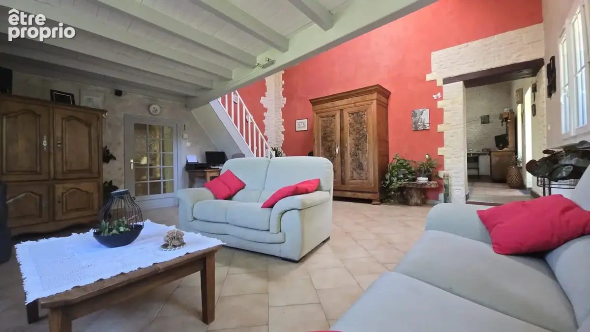 Maison 6 pièces 198 m² à vendre à Saint-Cyr-Du-Doret (17170) - photo 9