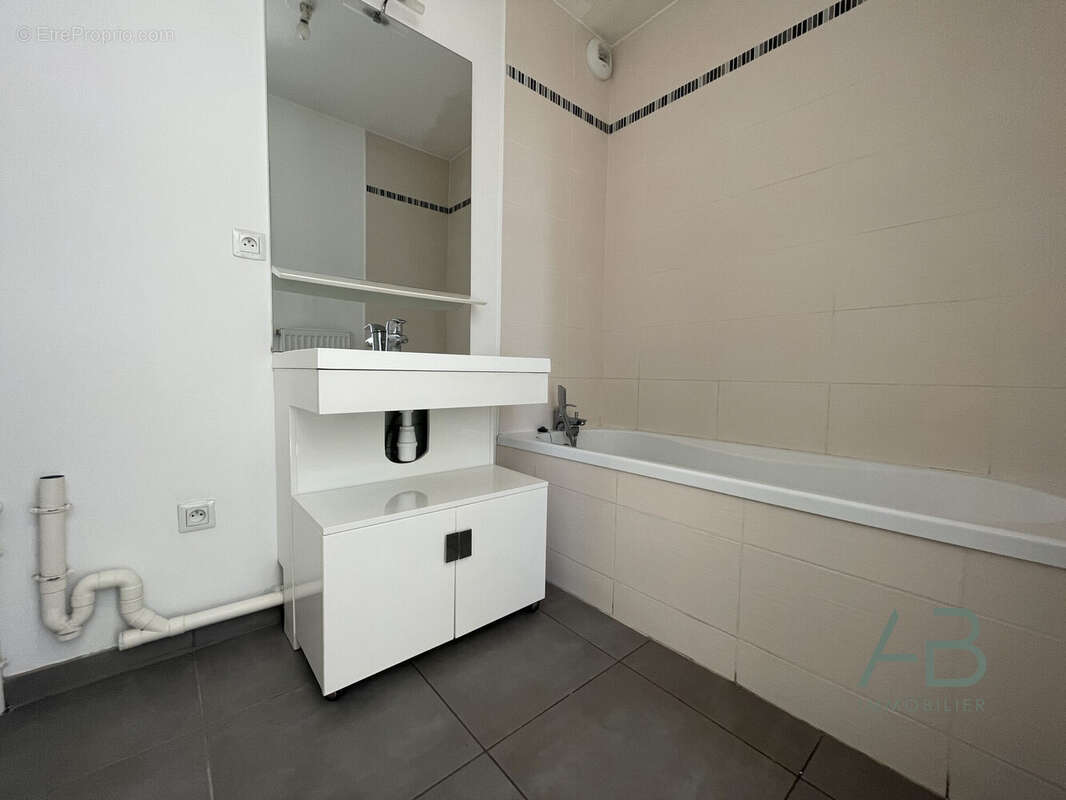 Appartement à MONS-EN-BAROEUL