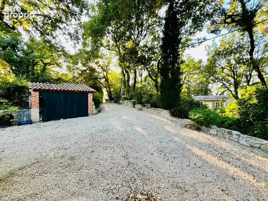 PROPRIÉTÉ D'EXCEPTION À ROBION : Villa T5 Rénovée + Gîte Indépendant au Pied du Luberon - photo 2