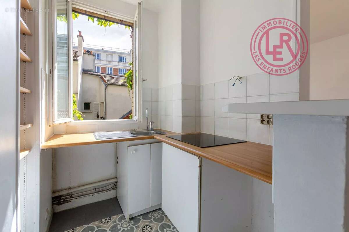 Appartement à PARIS-14E