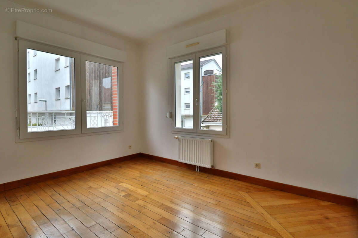 Maison à SAINTE-SAVINE