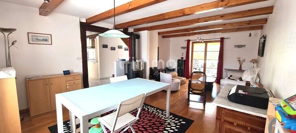 Maison de caractère proche Suisse avec piscine - photo 2