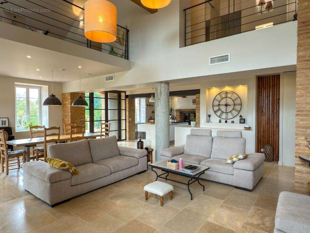 Maison à ENDOUFIELLE