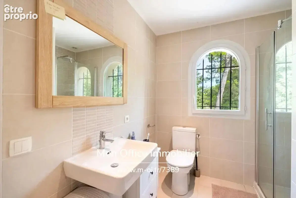 Référence : 7389-JDO - Maison familiale 4 chambres avec piscine et terrain de 1 260 m² à Venelles - photo 19