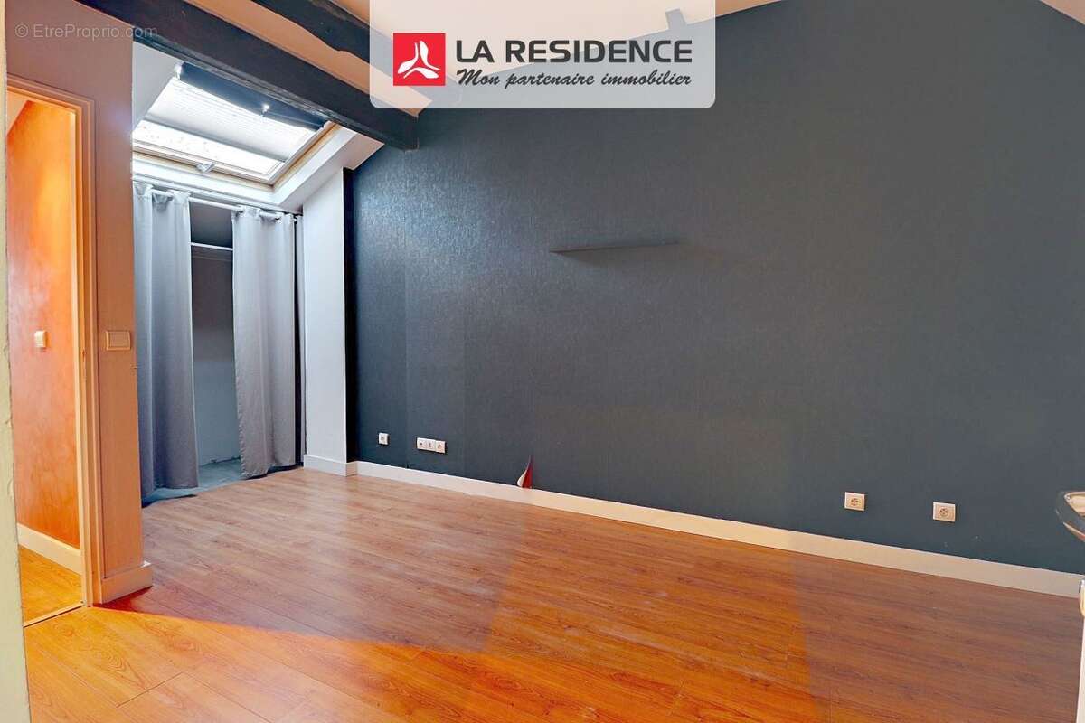 Maison à MAURECOURT