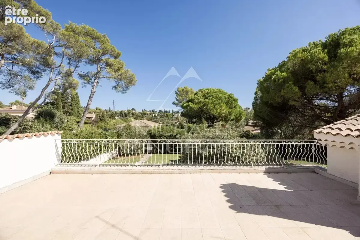 Mougins – Villa familiale avec piscine et court de tennis - photo 8