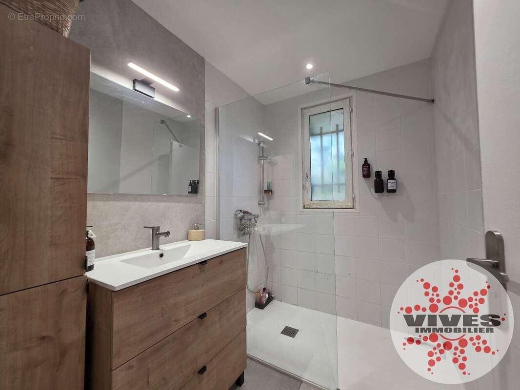 Villa rénovée T4 avec grande partie aménageable. - photo 10