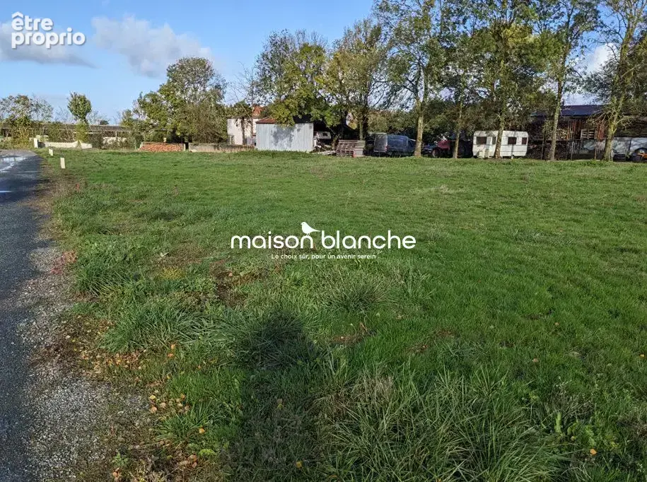 Terrain à LA JONCHERE