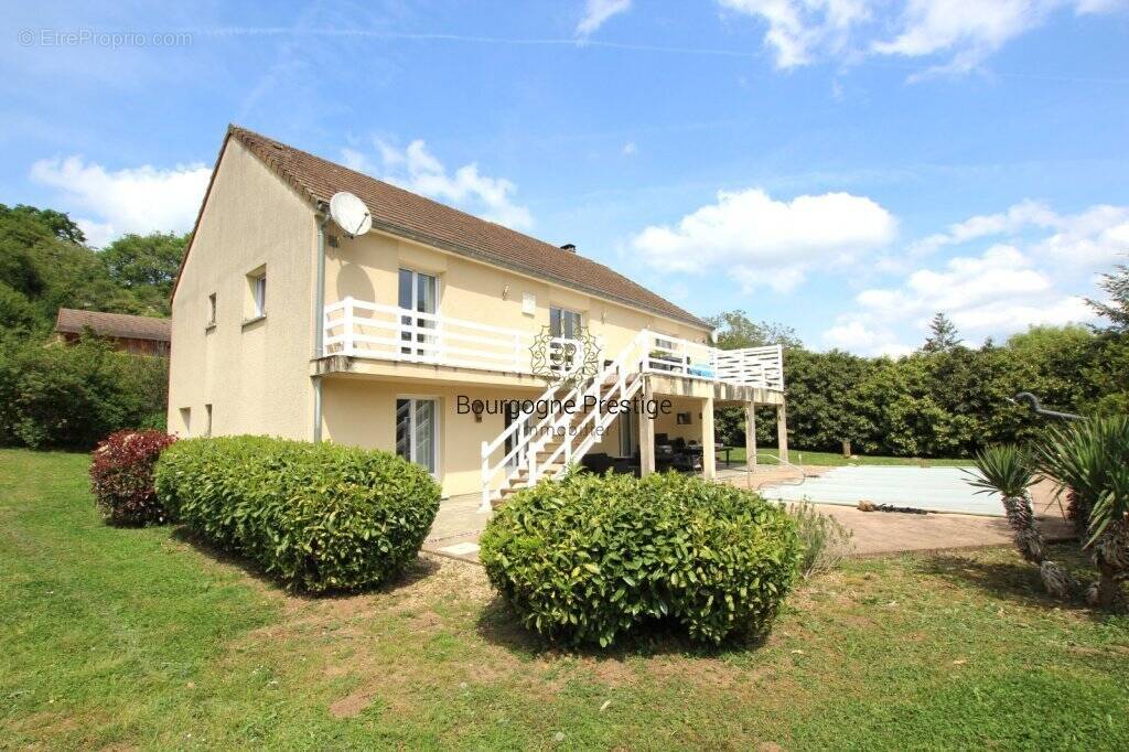 Maison à SAINT-GENGOUX-LE-NATIONAL