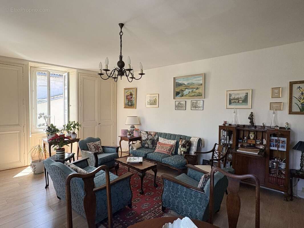 Appartement à COGNAC