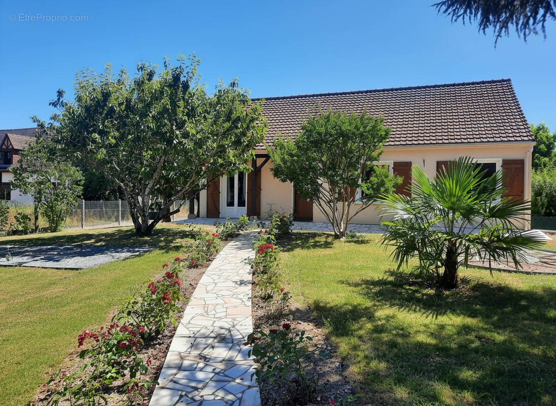 Maison à MONTS