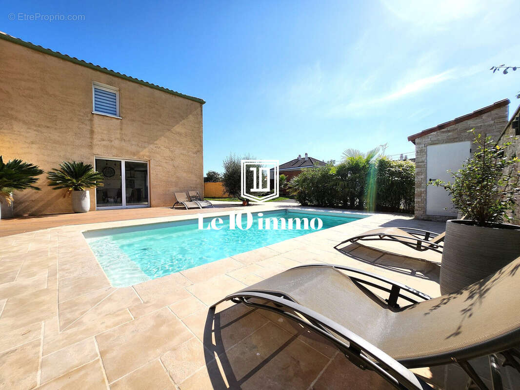 Piscine - Maison à VERTOU