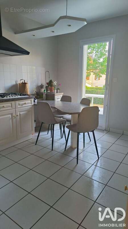 Maison 98 m² à Saint-Pouange  - photo 8