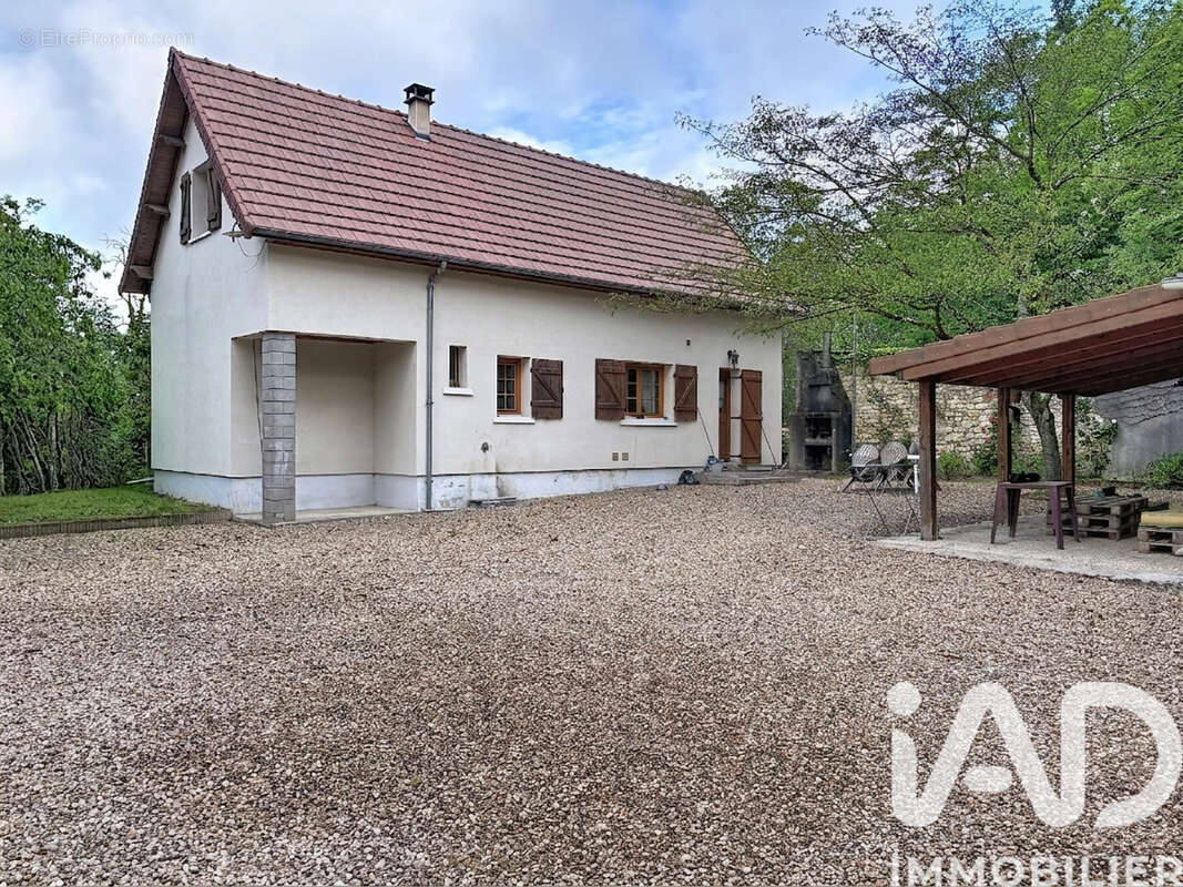 Photo 2 - Maison à LA CHARITE-SUR-LOIRE