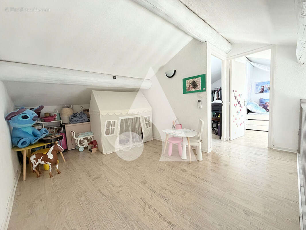 Appartement à CADENET