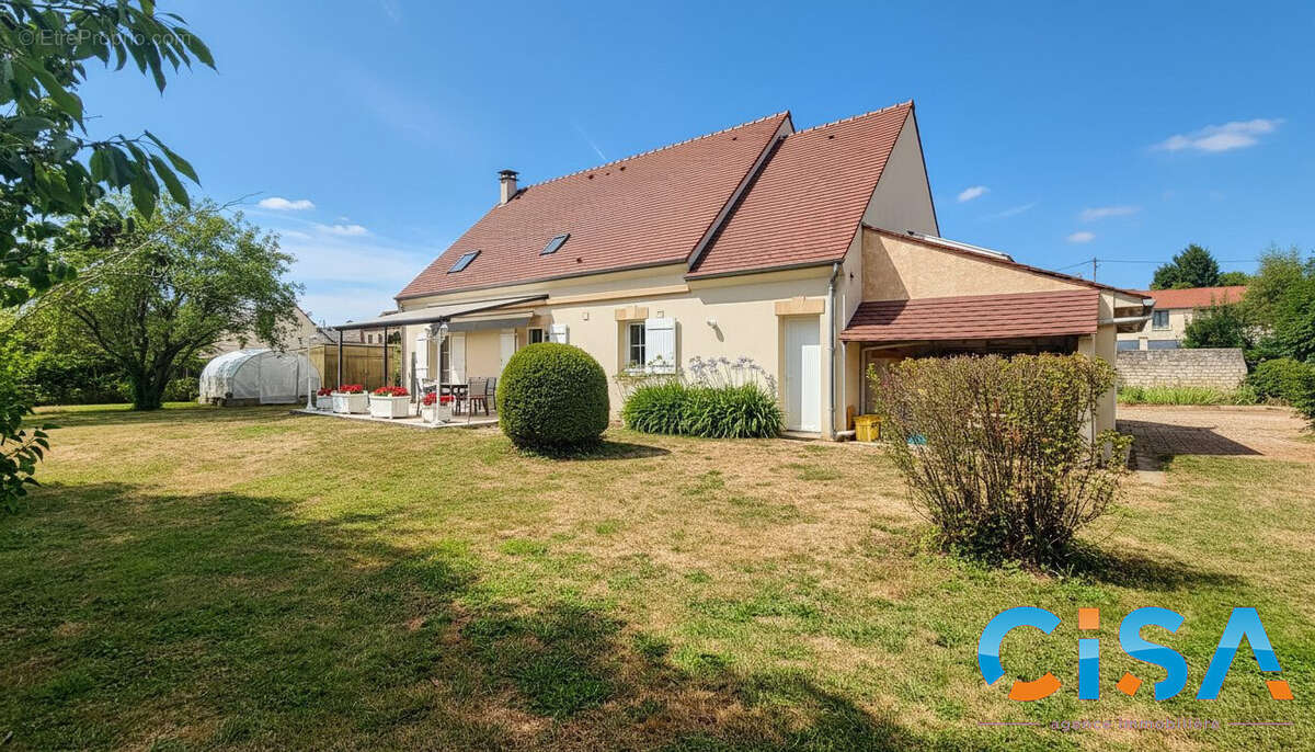 Maison 138 m² à Rieux  - photo 2