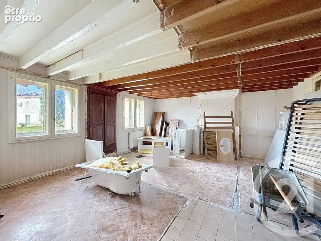 Maison 8 pièces 294 m² à vendre à Roullet-Saint-Estephe (16440) - photo 6