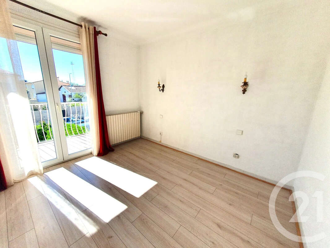 Maison 104 m² à Perpignan  - photo 8