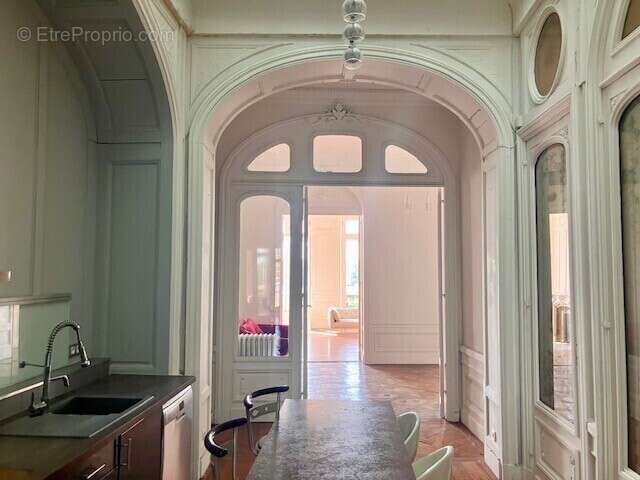 Chartrons,superbe appartement T5 avec ascenseur vue Garonne - photo 6