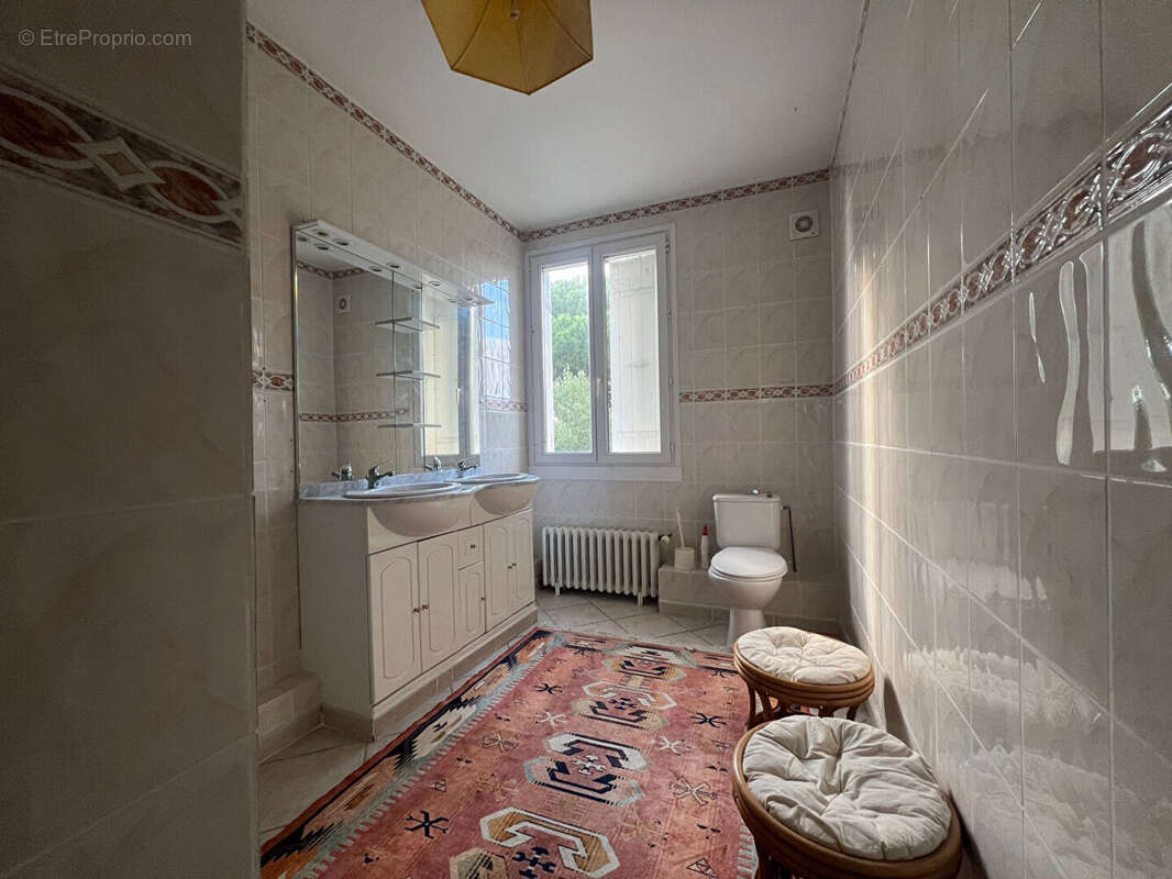 Maison à TONNAY-CHARENTE