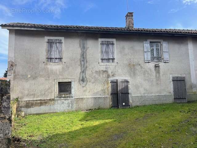 Maison à VAYRES