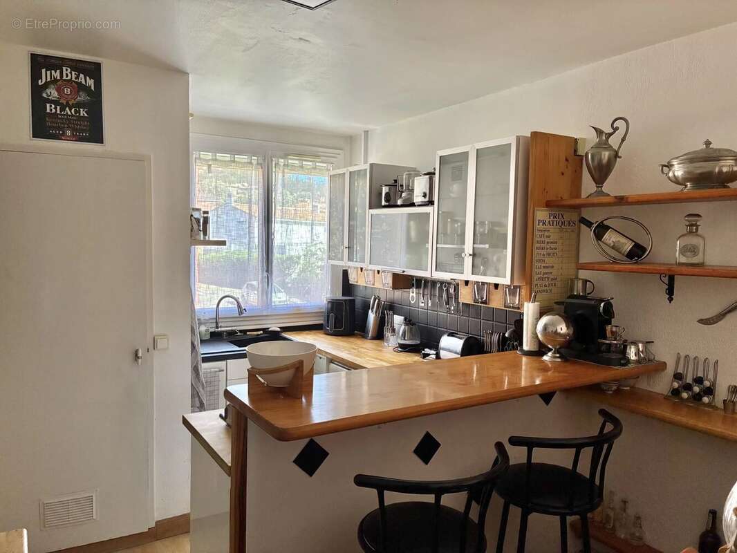Appartement à VENELLES