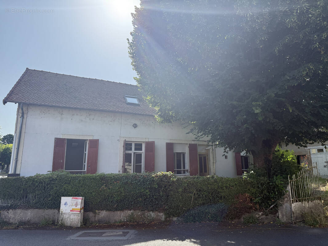 Maison à BOURBON-L&#039;ARCHAMBAULT