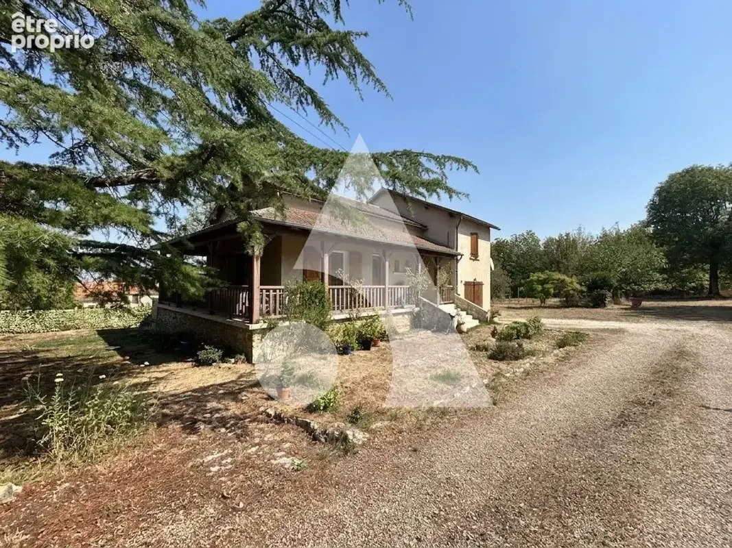 Maison à VARAIRE