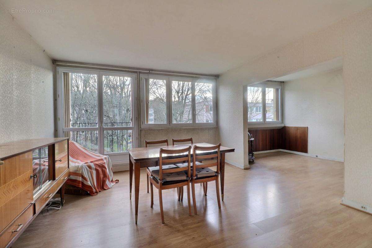 Appartement à JOUY-EN-JOSAS