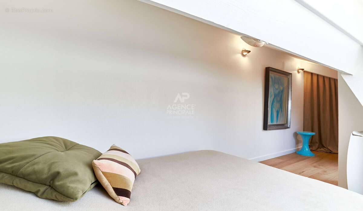 Duplex cocooning Saint Germain En Laye 4 pièces 85.67 m2 au sol - photo 9