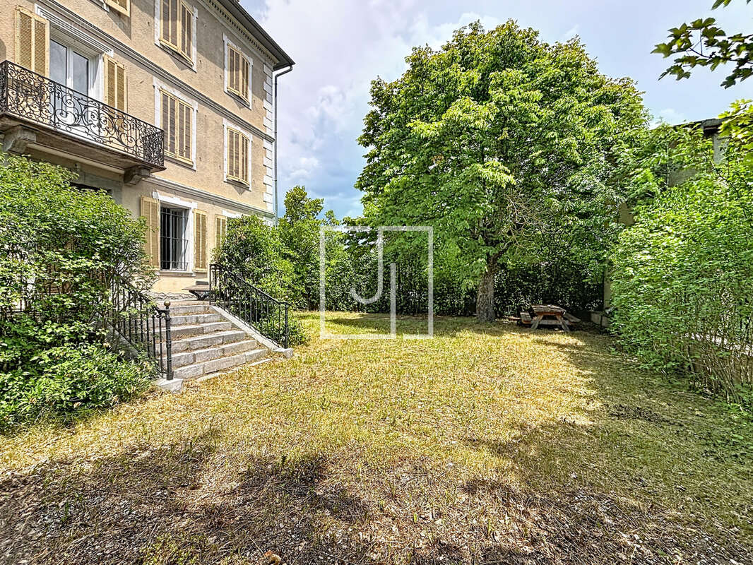 À vendre   Appartement T3 avec jardin, terrasse, cave et studio indépendant   Barcelonnette (04400) - photo 3