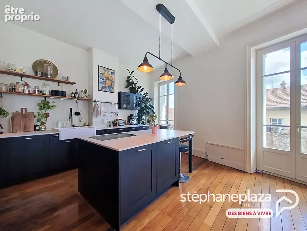 Bourg-en-bresse ? appartement de 161 m² ? 3 chambres ? balcon ? volumes exceptionnels - photo 6