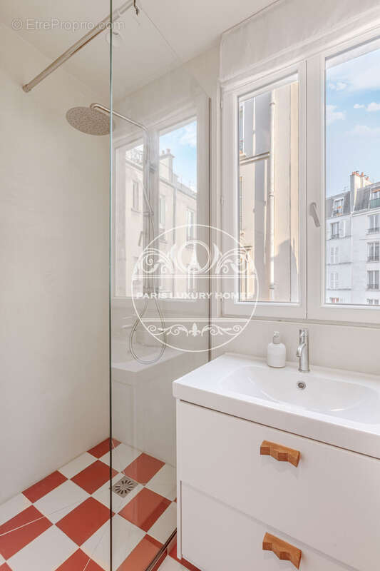 Appartement à PARIS-3E
