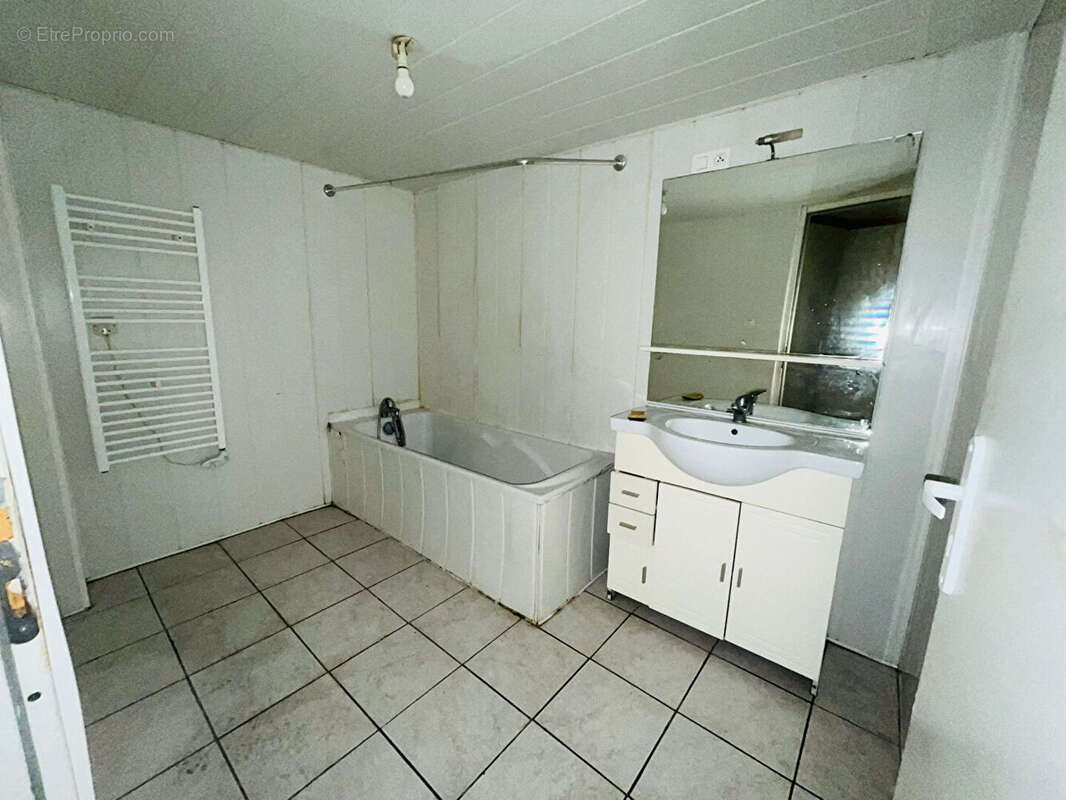 Maison à HAUTEVILLE-LOMPNES