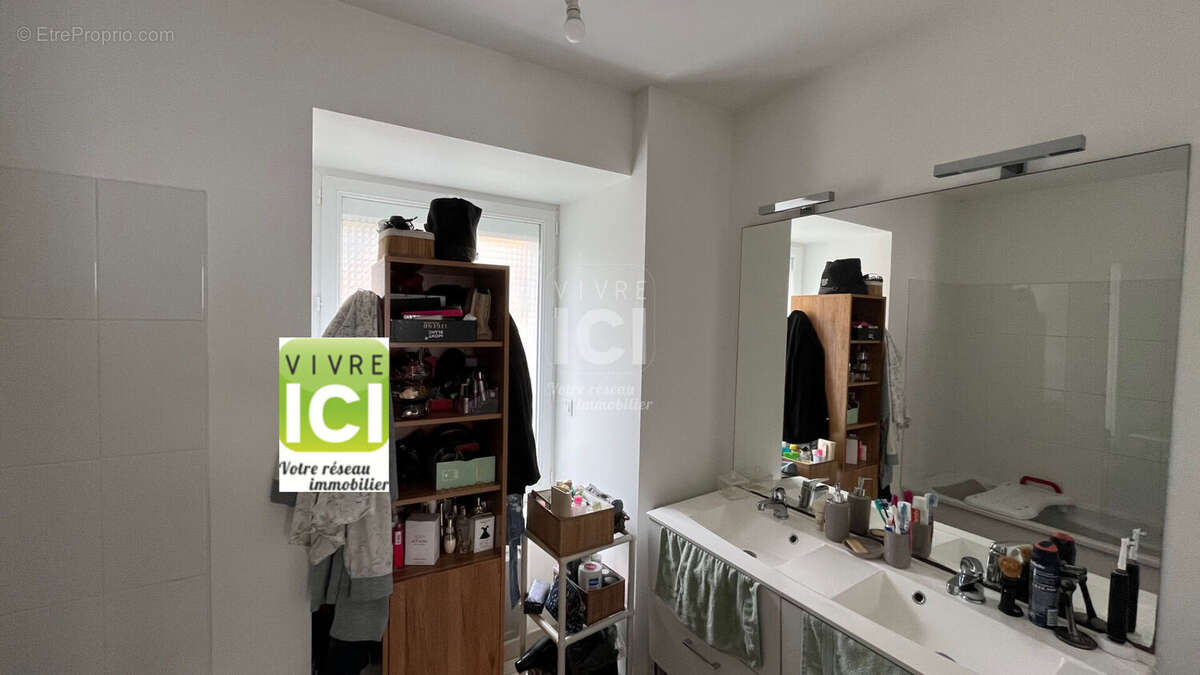 Maison à LA CHAPELLE-BASSE-MER